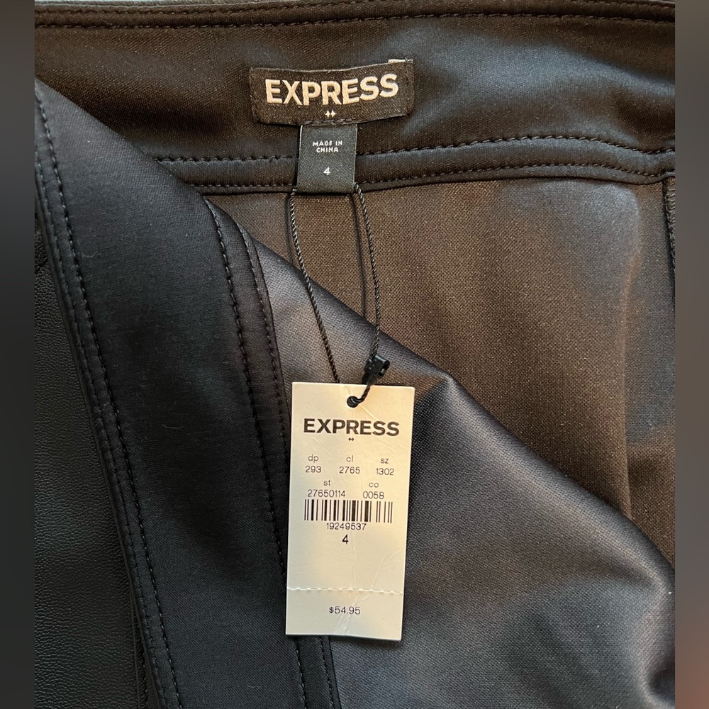 Faux leather Express skirt - Picture 3 of 4